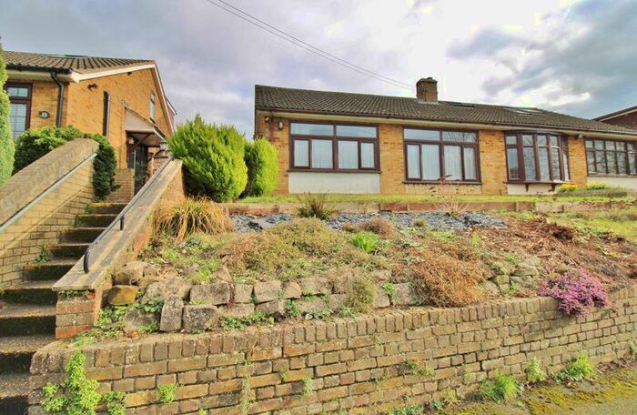 2 Bedroom Semi-Detached Bungalow For Sale In Forge Lane, Horton Kirby, DA4