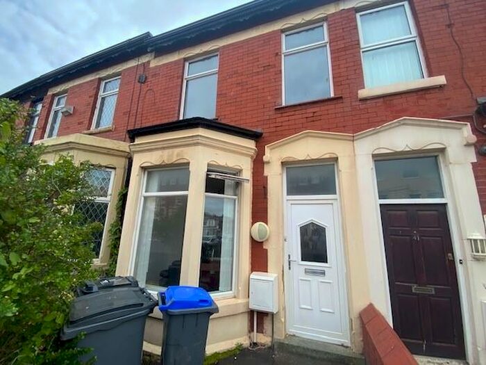 3 Bedroom Mews To Rent In Westmorland Road, Blackpool, FY1