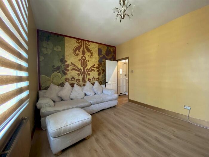 3 Bedroom Terraced House To Rent In Finsbury Road, Wood Green, London, N22