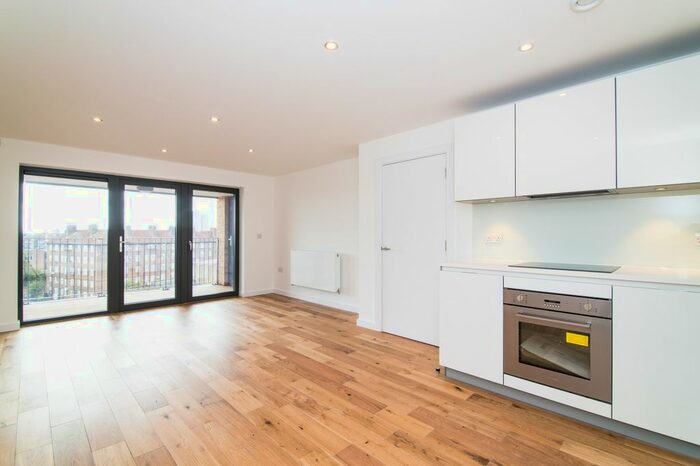 1 Bedroom Flat To Rent In Melbourne Building, Oval Quarter, Oval, SW9