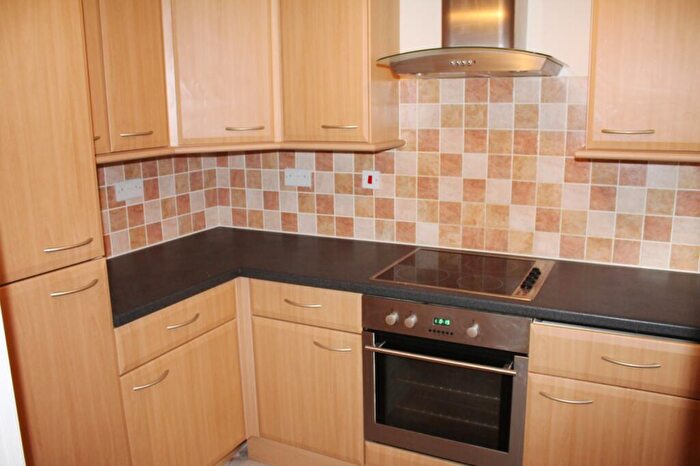 2 Bedroom Property To Rent In Cotta Court, HU16