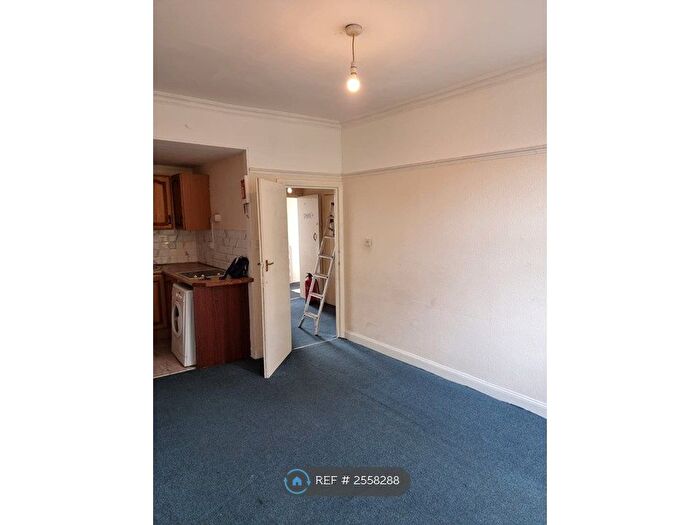 2 Bedroom Flat To Rent In Montpellier, Bristol, BS6