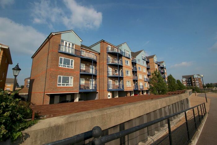 2 Bedroom Flat To Rent In Argent Court, Argent Street, Grays, RM17