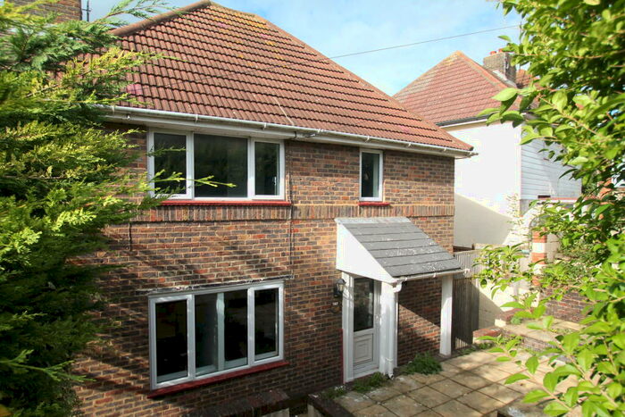 5 Bedroom House To Rent In Moulsecoomb Way, Brighton, BN2