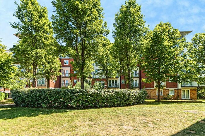 2 Bedroom Flat For Sale In Winterthur Way, Basingstoke, RG21