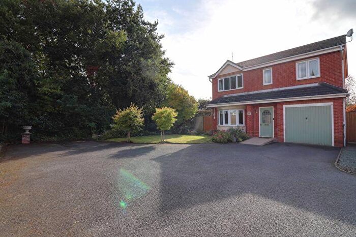 4 Bedroom Detached House For Sale In Sycamore Drive, Hixon, Staffordshire, ST18