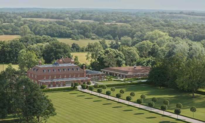 10 Bedroom Detached House For Sale In Maybanks, Cox Green, West Sussex, RH12