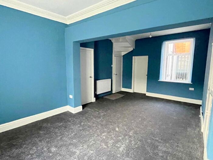 2 Bedroom End Of Terrace House To Rent In White Platts Street, Todmorden, OL14