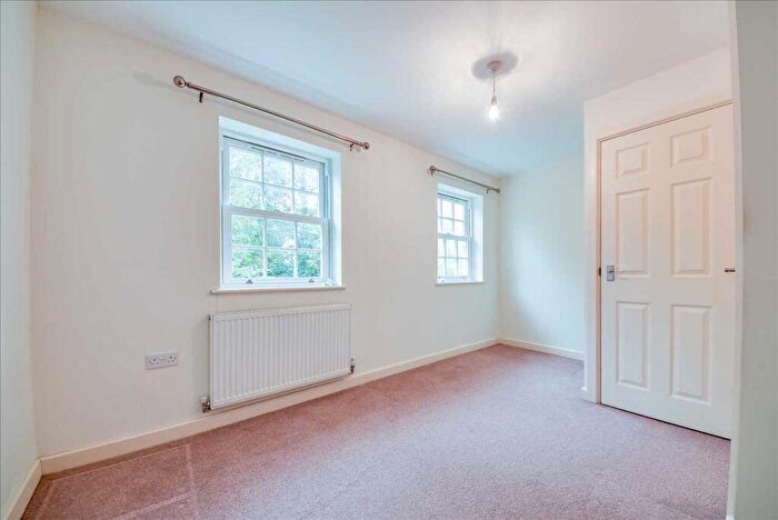 2 Bedroom Terraced House For Sale In Irthlingborough Road, Wellingborough, NN8