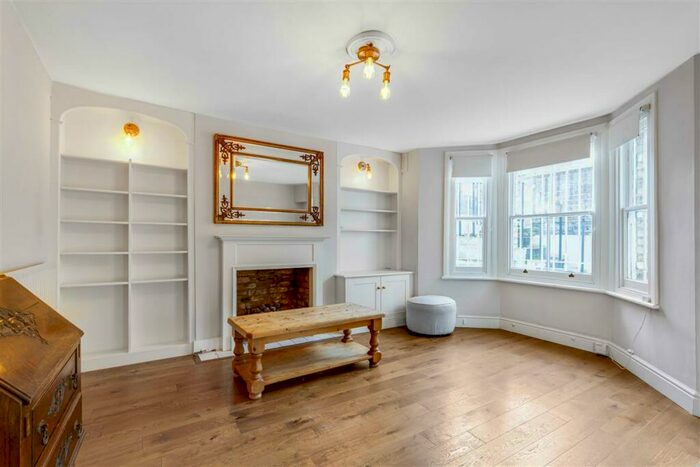 1 Bedroom Flat To Rent In Taybridge Road, SW11