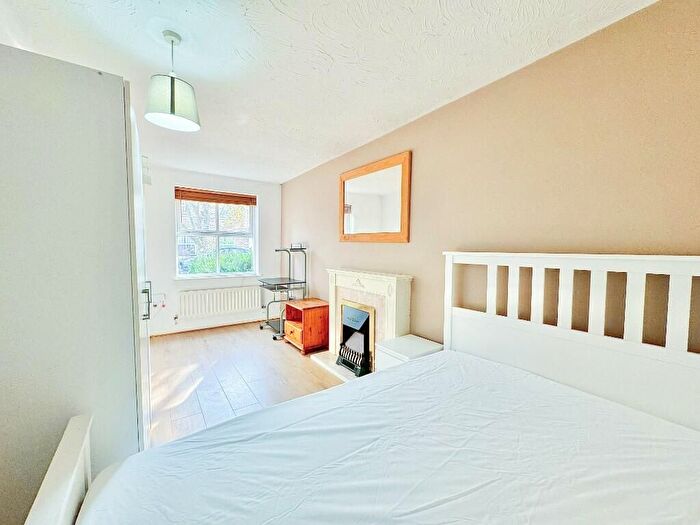 1 Bedroom Semi-Detached House To Rent In Lancelot Road, Bristol, BS16