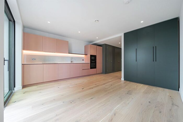 Studio To Rent In Peninsula Gardens, East Parkside, Lower Riverside, Greenwich Peninsula, SE10