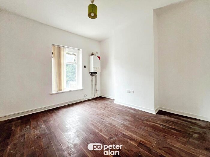 2 Bedroom Flat To Rent In Constellation Street, CF24