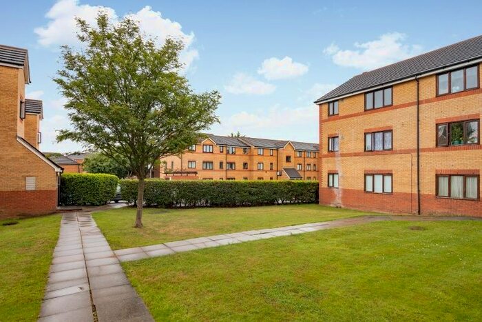 1 Bedroom Flat To Rent In Draycott Close, London, NW2