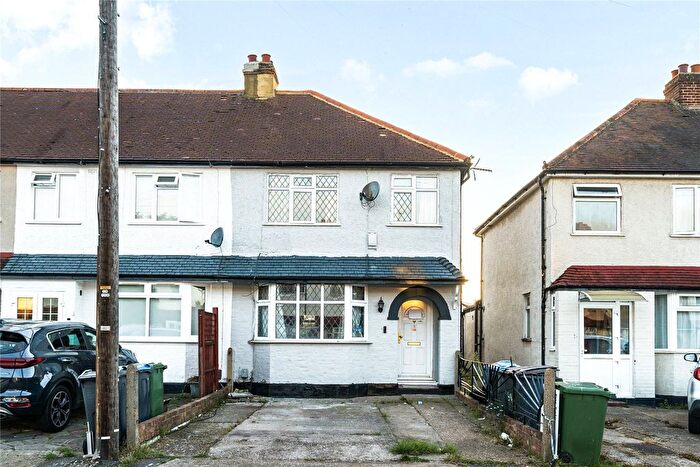 3 Bedroom Semi-Detached House For Sale In Surbiton, KT6
