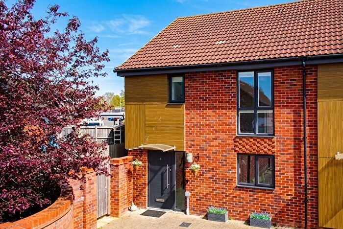 3 Bedroom End Terrace House For Sale In Whooper Close, Long Stratton, Norwich, NR15