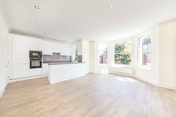 2 Bedroom Flat To Rent In Muswell Road, London, N10