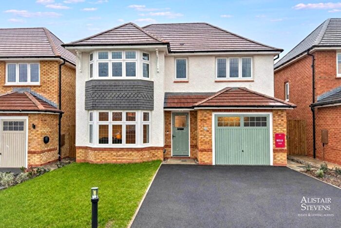 4 Bedroom Detached House For Sale In Bennett Way, Oldham, OL2