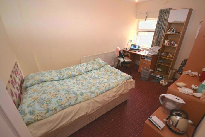 6 Bedroom Terraced House To Rent In Blenheim Road, Reading, Berkshire, RG1