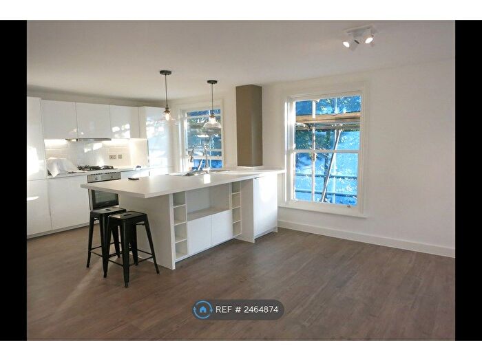 2 Bedroom Flat To Rent In Burney Street, London, SE10