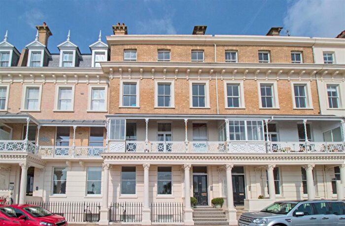 2 Bedroom Apartment For Sale In Heene Terrace, Worthing, BN11