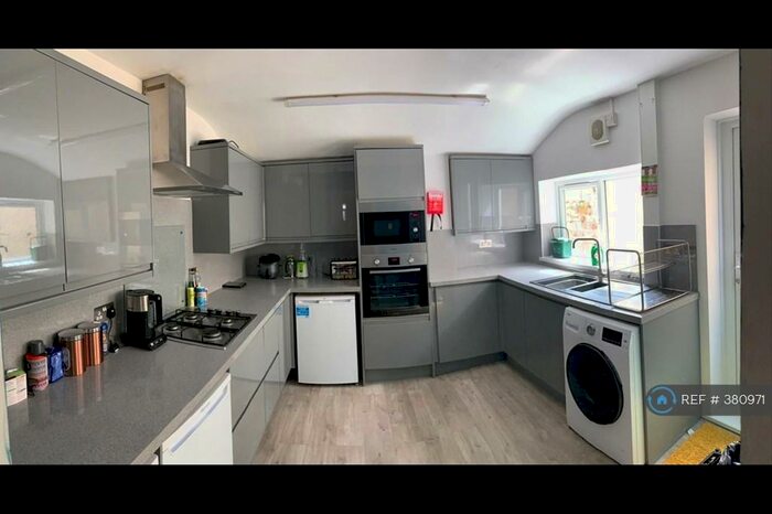 5 Bedroom Terraced House To Rent In Alexandra Terrace, Brynmill, Swansea, SA2