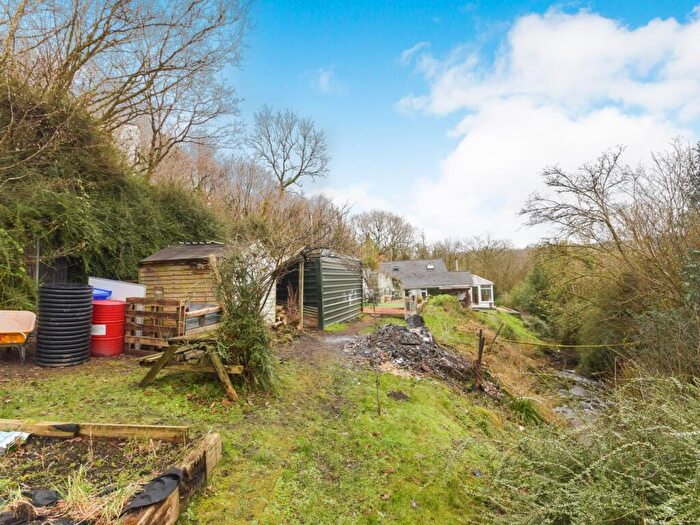 2 Bedroom Detached House For Sale In Ponthenry, Llanelli, SA15