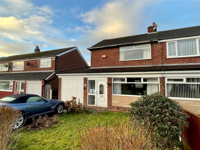 Houses for sale & to rent in OL6 8UP, Charnwood Close, Ashton Hurst