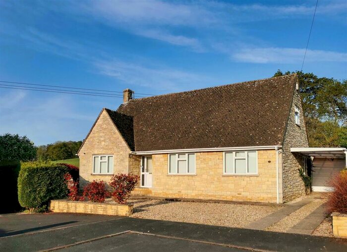 3 Bedroom Detached Bungalow For Sale In Springfield, Bourton-on-the-Water, GL54
