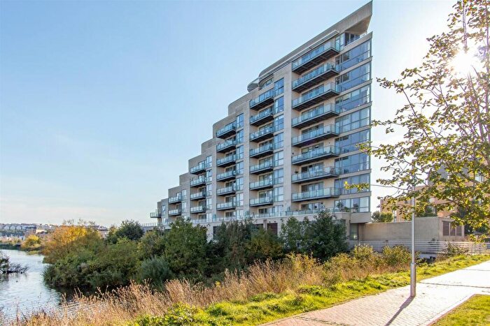 2 Bedroom Apartment To Rent In Watermark, Ferry Road, CF11