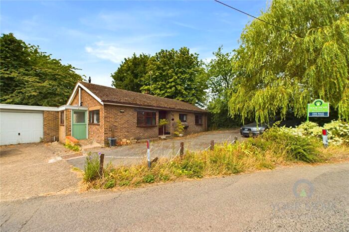 3 Bedroom Bungalow For Sale In Kettering Road, Pytchley, Kettering, NN14