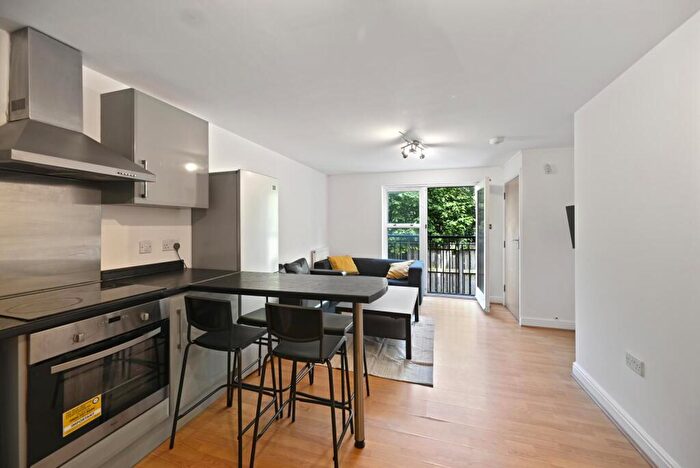 3 Bedroom Flat To Rent In Broomhall Street, Sheffield, S3