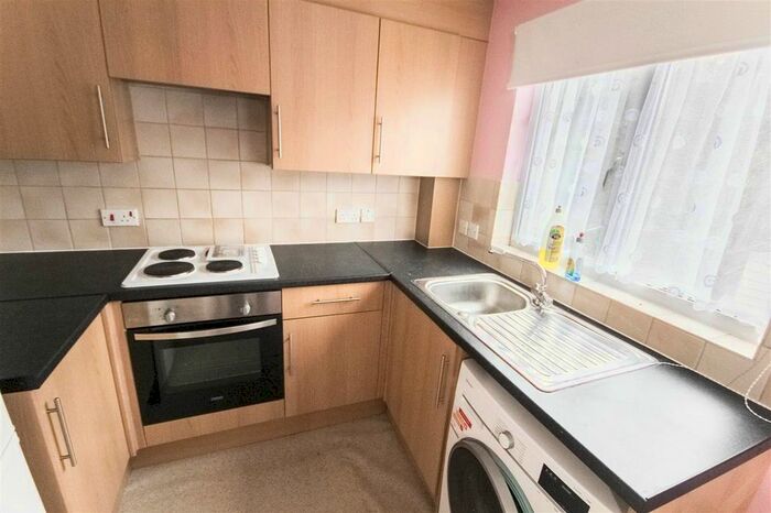 Studio To Rent In Springford Gardens, Southampton, SO16