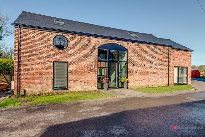 4 Bedroom Barn Conversion For Sale In Daisy Barn, Phipps Lane, Burtonwood, WA5