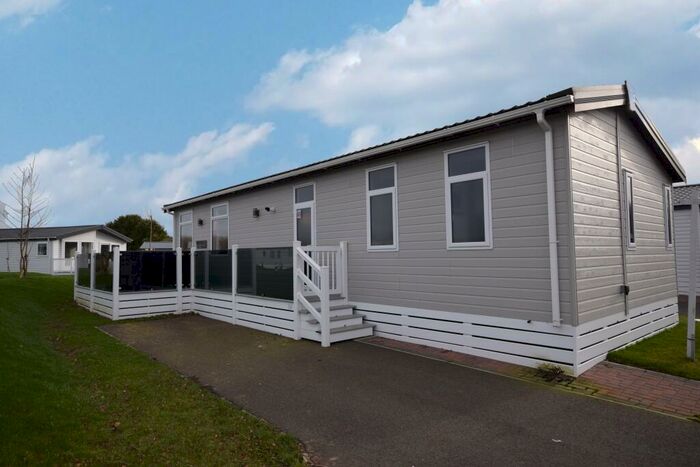 2 Bedroom Caravan For Sale In The Meadows, Southview Leisure Park, Skegness, PE25
