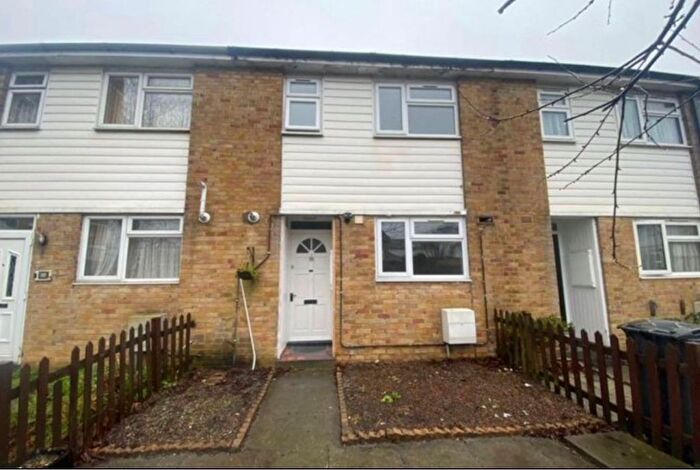 1 Bedroom Terraced House For Sale In Finsbury Road, London, N22