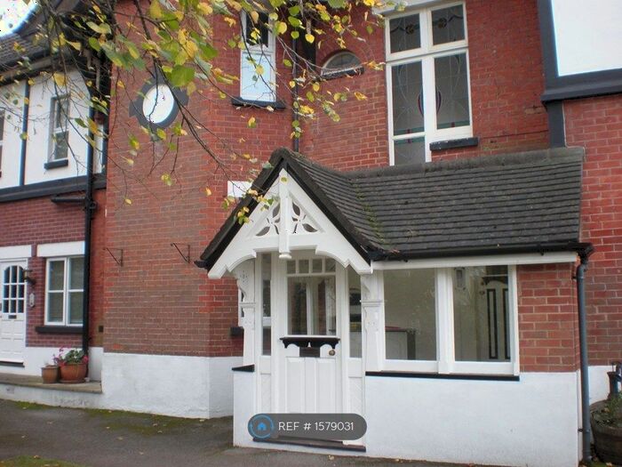 1 Bedroom Flat To Rent In Tudor Lodge, Poole, BH14