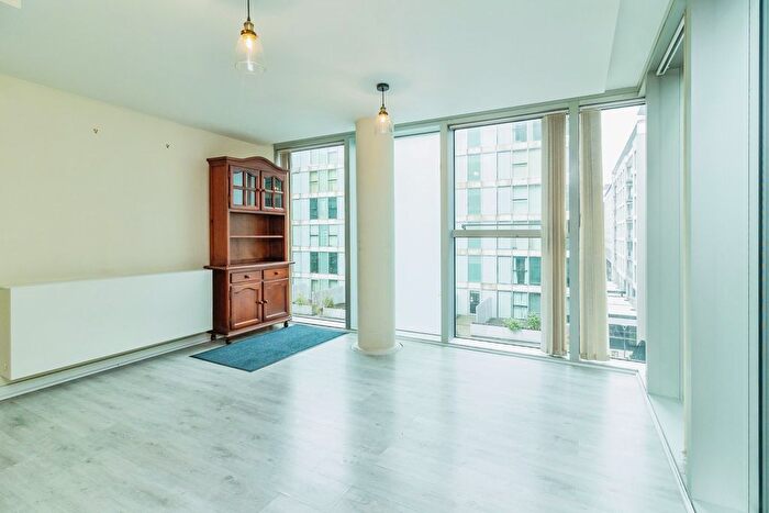 1 Bedroom Flat For Sale In Brooklyn House, Rillaton Walk, Milton Keynes, MK9