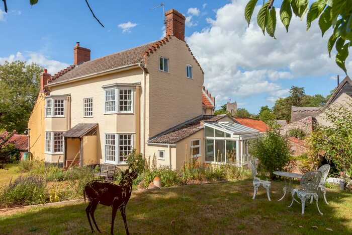 6 Bedroom Farmhouse For Sale In Church Road, Ringsfield, Beccles, NR34