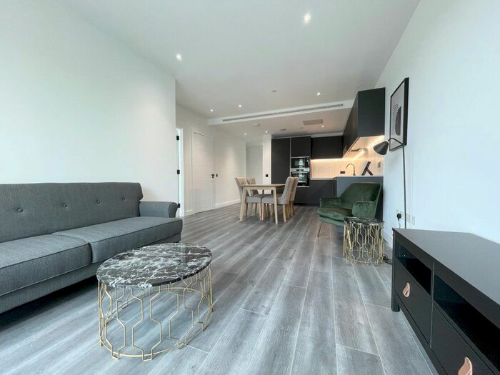 2 Bedroom Flat To Rent In Glenthorne Road, London, W6