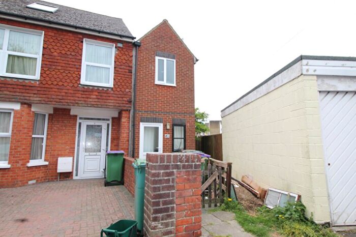 3 Bedroom End Of Terrace House For Sale In Hawkins Road, Folkestone, Kent, CT19