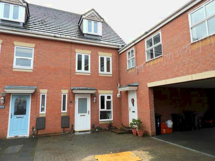 3 Bedroom Terraced House To Rent In Carter Close, Swindon, SN25
