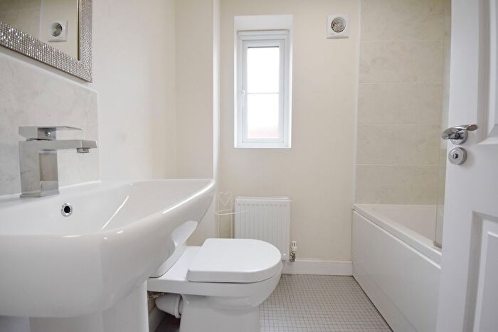 4 Bedroom Semi-Detached House To Rent In Brambling Avenue, Coventry, CV4