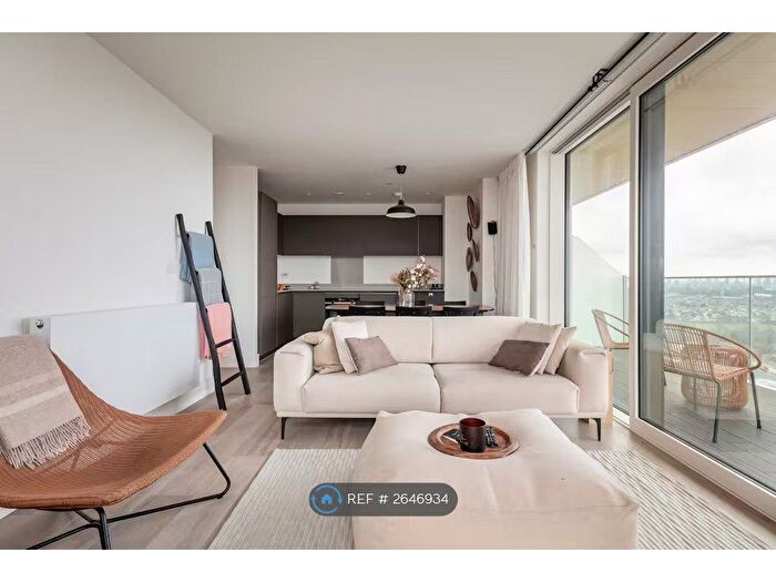 2 Bedroom Flat To Rent In Daneland Walk, London, N17