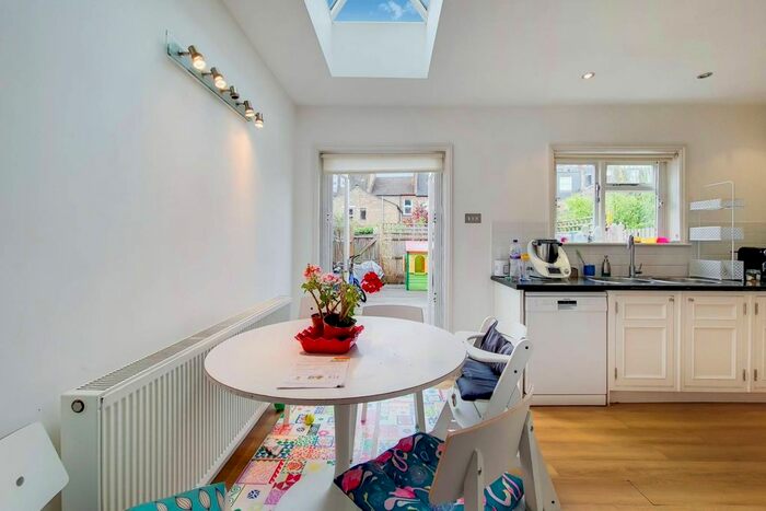 4 Bedroom Property To Rent In Rannoch Road, Fulham, London, W6