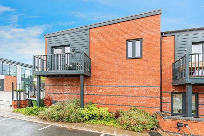 1 Bedroom Maisonette For Sale In Juniper Grove, Wellingborough, NN8
