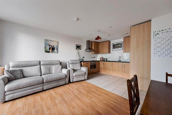 1 Bedroom Flat For Sale In High Street, Stratford, E15
