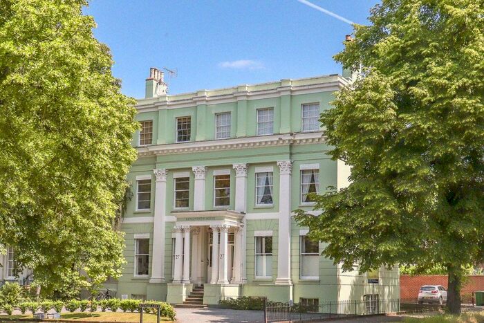 2 Bedroom Flat To Rent In Pittville Lawn, Cheltenham, GL52