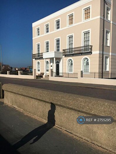 2 Bedroom Flat To Rent In Eastcliff House, Walton On The Naze, CO14
