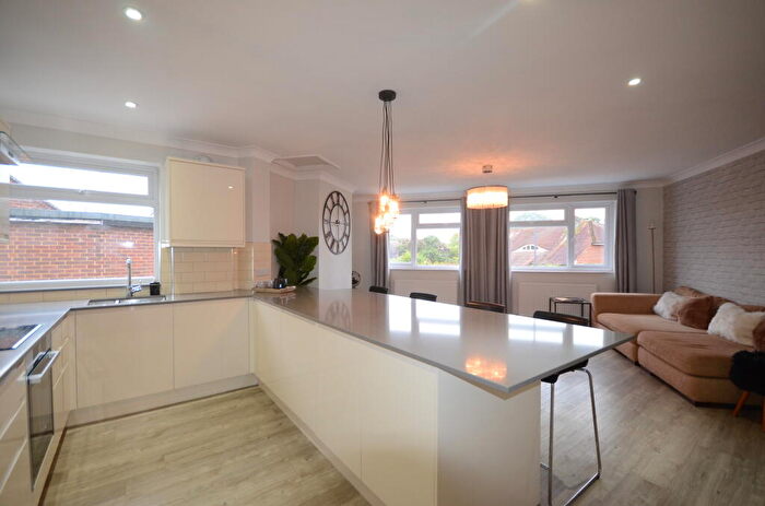 2 Bedroom Flat To Rent In Windsor, SL4